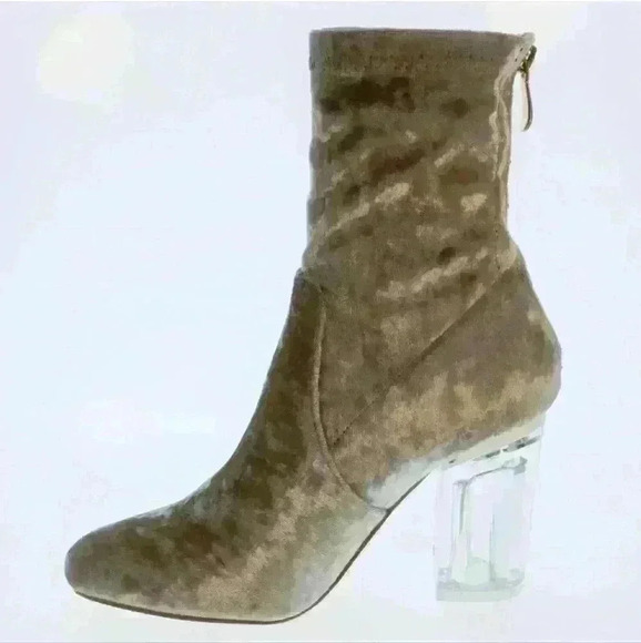 NIB Cape Robbin by Nasty Gal Fay-11 Women's Gray Crushed Velvet Zip Boot $88 - Picture 4 of 9